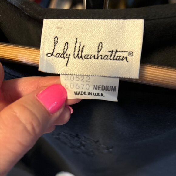 Lady Manhattan Medium Black Blouse Embroidered Detail Short Sleeves Career Layer - Picture 5 of 8